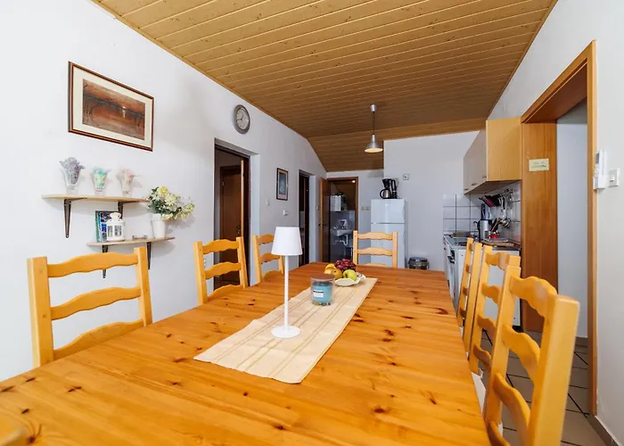 Apartman Nana *